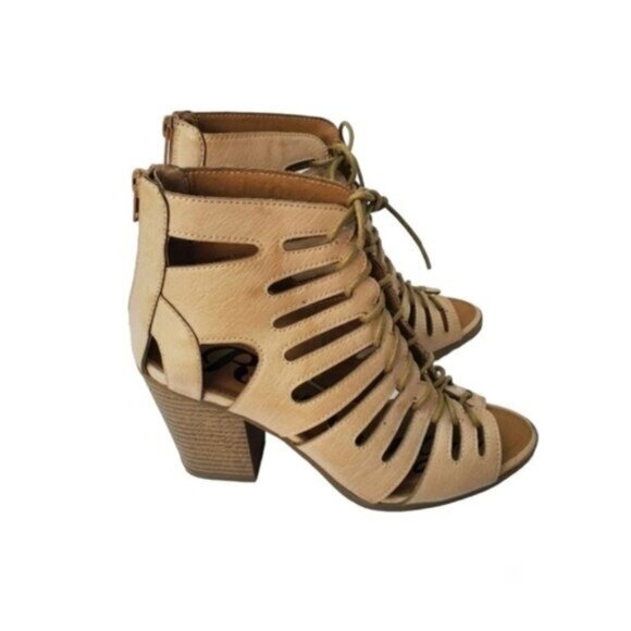 Neutral Nude Cage Heel Booties 7.5 EUC! NWOT - Picture 12 of 12